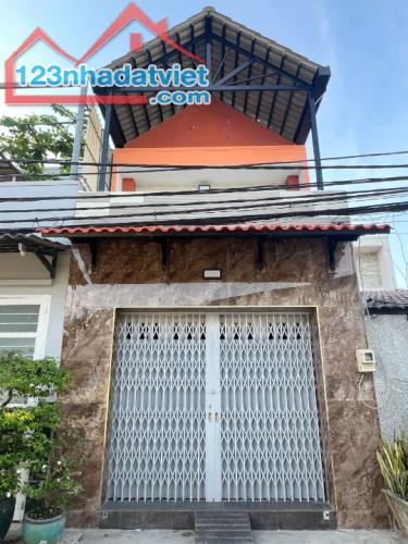 Cho thuê nhà mới 2 tầng hẻm xe tải đường C4 Phạm Hùng,Bình Hưng,Bình Chánh