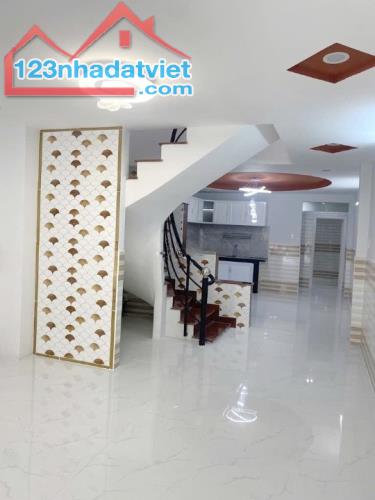 Cho thuê nhà mới 2 tầng hẻm xe tải đường C4 Phạm Hùng,Bình Hưng,Bình Chánh - 2