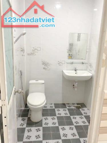 Cho thuê nhà mới 2 tầng hẻm xe tải đường C4 Phạm Hùng,Bình Hưng,Bình Chánh - 4