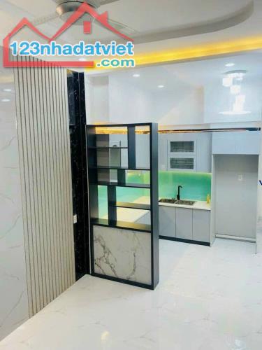 Bán nhà 1 trệt 1 lầu ngay khu công nghiệp nam tân uyên bình dương - 1