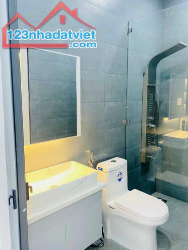 Bán nhà 1 trệt 1 lầu ngay khu công nghiệp nam tân uyên bình dương - 2