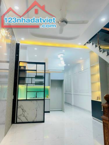 Bán nhà 1 trệt 1 lầu ngay khu công nghiệp nam tân uyên bình dương - 3