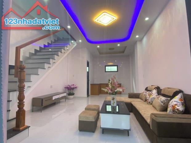 Hạ Giá Bán gấp Nhà Trương Văn Hoàn, P9, Đà Lạt từ 4.85 tỷ còn 4.65 tỷ