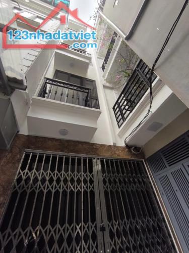 Chủ Nhờ Em bán, Nhà 5 tầng Thịnh Liệt Hoàng Mai Giáp Nhị - 1