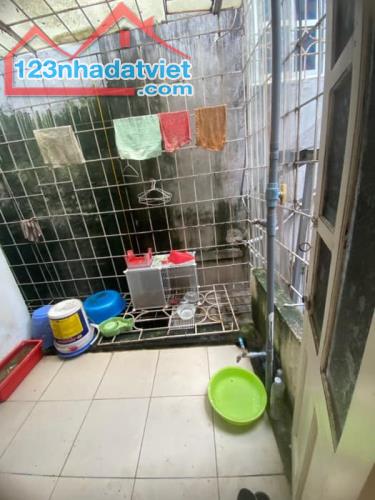 B.án nh.à quận Đống Đa, diện tích 19m2, mặt tiền 3,7m., - 4