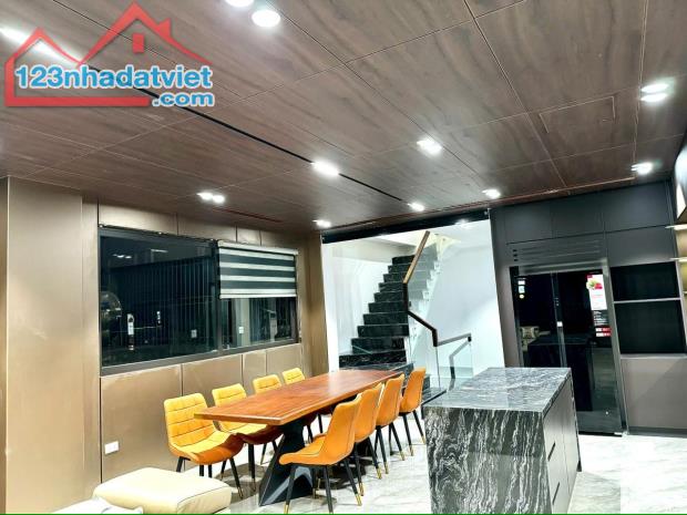Bán nhà quận Hoàng Mai – Mặt phố – Vỉa hè rộng – Kinh doanh – 55m2 x 6 tầng – SĐCC. - 3