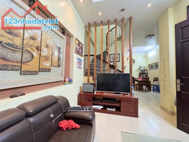 Bán nhà Yên Xá 53 m2, mặt tiền gần 5m, lô góc thoáng, chỉ 9,5 tỷ - 2