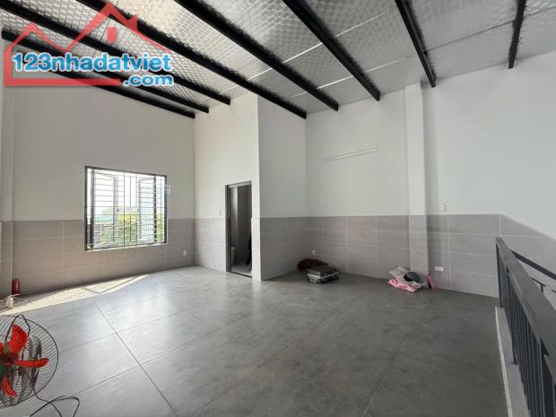 Củ Chi ! Cho Thuê MB 400 m2 ( 10m x 40m ) có Nhà Mới 5m x 25m, Tel : 0903880634 ( chính - 3