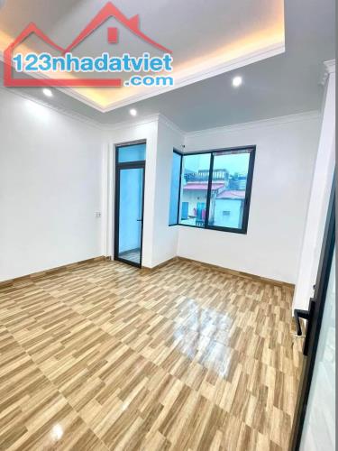 BÁN NHÀ 1.85 TỶ 3 TẦNG 55M2 CÓ PHÒNG NGỦ TẦNG 1 NGÕ ĐIỆN BIÊN - 4