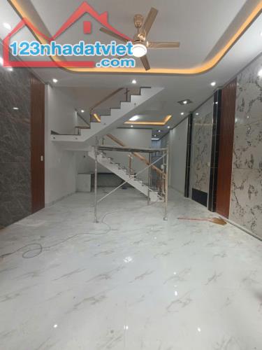 CHÍNH CHỦ GỬI BÁN CĂN LẦU 5x18 SHR NẰM TRONG KHU DÂN CƯ CỰC ĐẸP CHỈ 700TR SỞ HỮU - 2