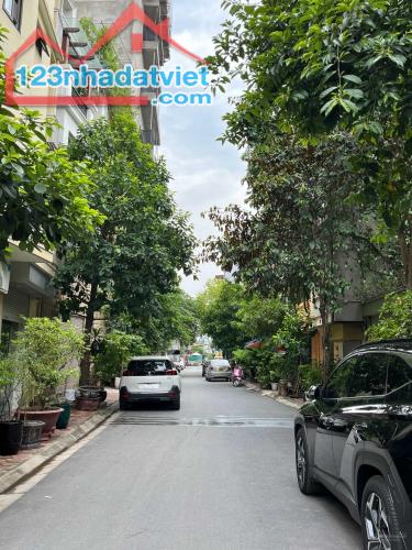 Bán gấp mảnh đất 10x10m, diện tích 104m2 thổ cư vuông như bánh chưng, ngõ ô tô tránh - 1