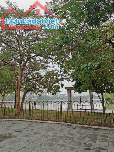 Bán biệt thự  Phạm Văn Đồng, 200m2, mt 12m, kinh doanh, nhỉnh 50tỷ. - 2