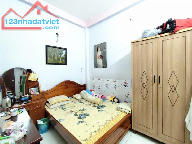 Bình Tân, Nhà phố 4 tầng, dtsd 200m2, kế tân phú, khu Lê Vanw QUới, giá rẻ - 3