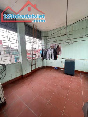 Bán nhà 3 tầng ngõ rộng ngõ phố Nguyễn Chí Thanh - p.Tân Bình - TPHD. - 3
