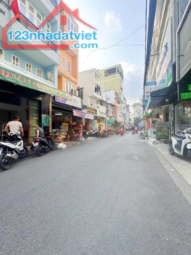 💥NHÀ MẶT TIỀN PHÙNg VĂN CUNG.   P2 PHÚ NHUẬN 💫Dt: 3m20 x 11m  💫NHÀ: Trệt + 2 lầu. - 1