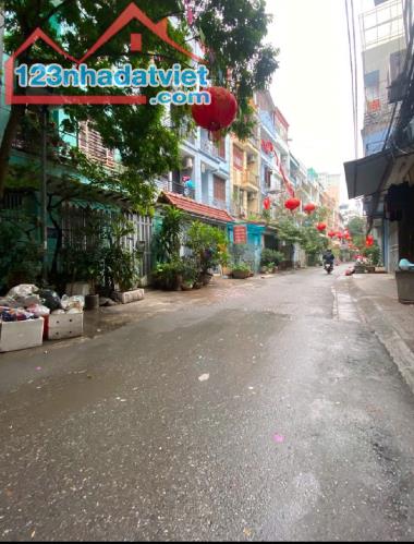 BÁN NHÀ MẶT PHỐ YÊN BÌNH  - Ô TÔ TRÁNH - 2 MẶT NGÕ - GẦN KĐT VĂN QUÁN - 2