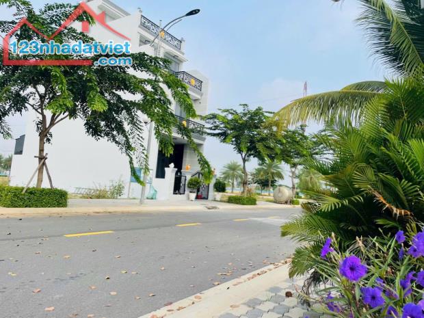 Còn 1 lô dự án King Hill Residences, dt 90m2 giá 1ty9 bao sổ công chứng ngay