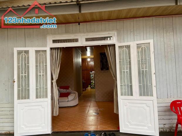 CẦN BÁN NHÀ + KHO MẶT TIỀN CHÍNH, ĐƯỜNG CAO THẮNG, F7, ĐÀ LẠT.