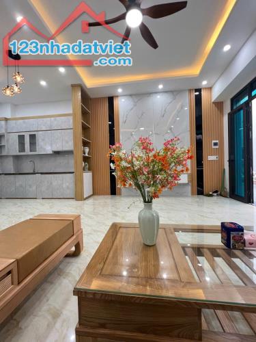 Cần bán nhà 3 tầng ngõ 42 mai hắc đế, ngay cổng khu ĐT TUỆ TĨNH tp hải dương