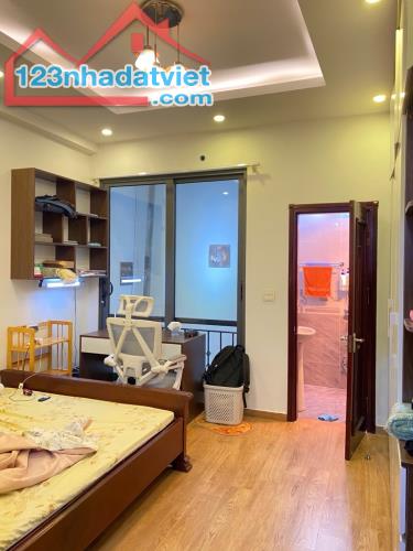Bán nhà Khương Hạ lô góc dân xây đẹp full nội thất 2 thoáng, trước mặt sân rộng 52m giá 9 - 1