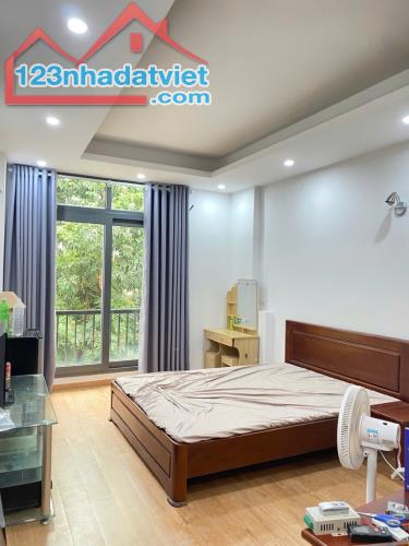 Bán nhà Khương Hạ lô góc dân xây đẹp full nội thất 2 thoáng, trước mặt sân rộng 52m giá 9 - 2