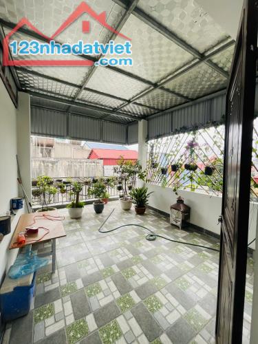 Bán nhà phố Minh Khai 42m2, Nhỉnh 5.5tỷ, Ngõ thông,Kinh doanh,trước nhà rộng ba gác tránh - 2