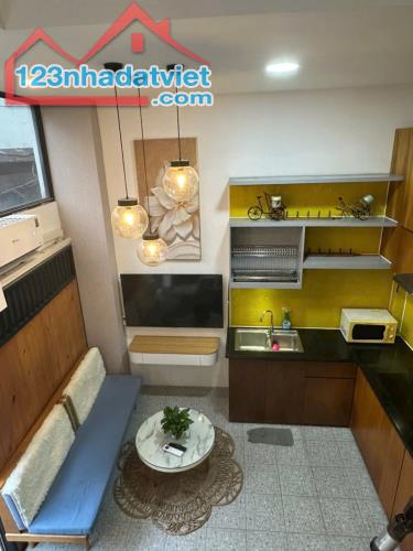 Bán nhà 4 tầng, hẻm 1 sẹt cách mặt tiền chỉ có 2 căn Cẩm Bá Thước P7 Quận Phú Nhuận. - 3
