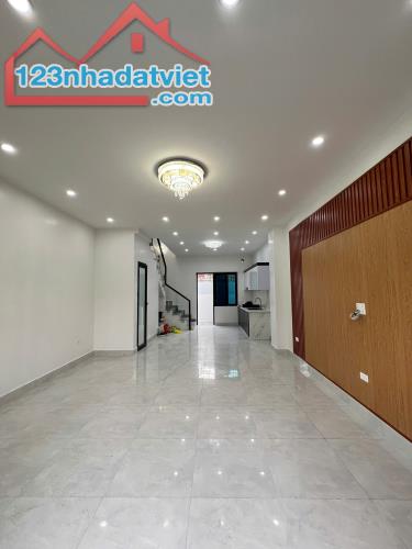 BÁN NHÀ 2 TẦNG BẮC SƠN OTO ĐỖ TẠI CỬA NHÀ NGÀY ĐÊM - 3