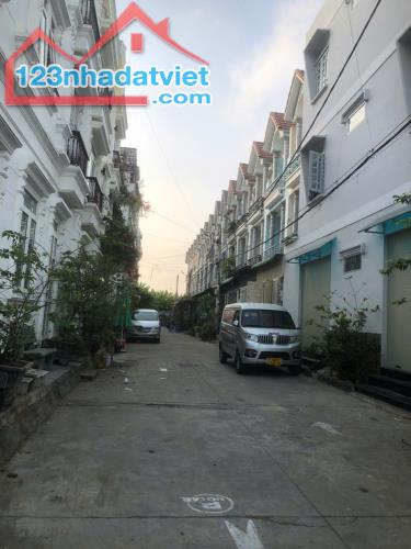 🏡Nhà Xịn 1 trục TL37 vào ở ngay ✅ngang khủng 10,5- 3 tầng 🚘hẻm ô tô quay đầu- nhỉnh 5 tỷ - 1