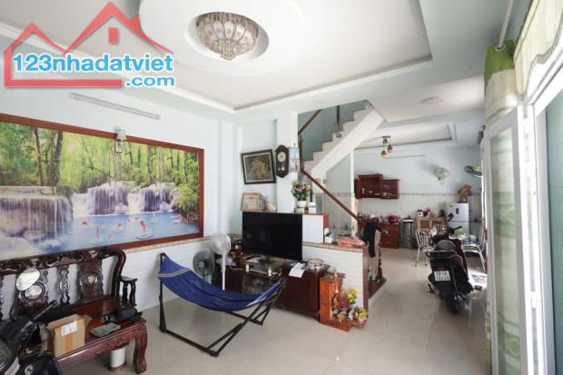 🏡Nhà Xịn 1 trục TL37 vào ở ngay ✅ngang khủng 10,5- 3 tầng 🚘hẻm ô tô quay đầu- nhỉnh 5 tỷ - 2
