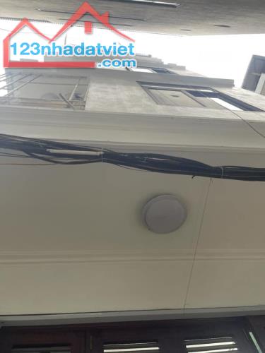 BÁN NHÀ CỔ NHUẾ 42M2 - MT 4M - NHÀ 5 TẦNG - GIÁ 7.3 TỶ - 2