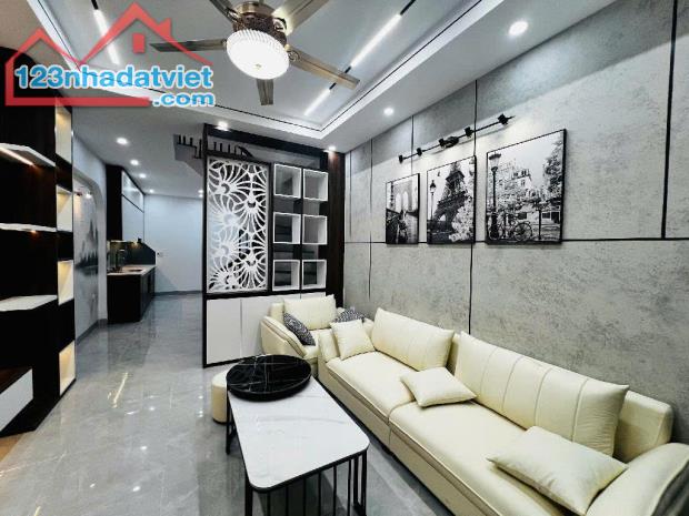 BÁN NHÀ 40m XÂY 4 TẦNG PHƯƠNG NHỊ LIÊN NINH-THANH TRÌ GIÁ 4,95 TỶ