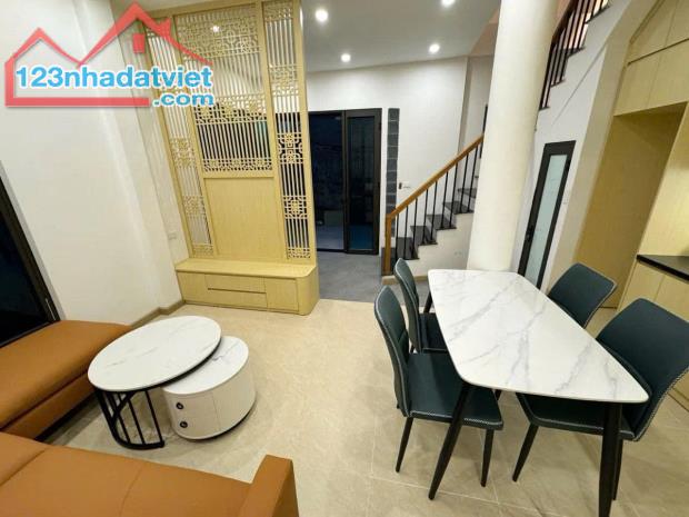 Bán Nhà Đẹp. Phố Minh Khai. Nhà 4 Tầng. DT 31m. MT 5.2m. giá 6.6 tỷ