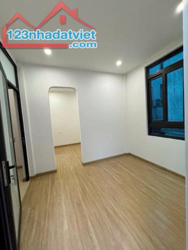 Bán Nhà Đẹp. Phố Minh Khai. Nhà 4 Tầng. DT 31m. MT 5.2m. giá 6.6 tỷ - 1