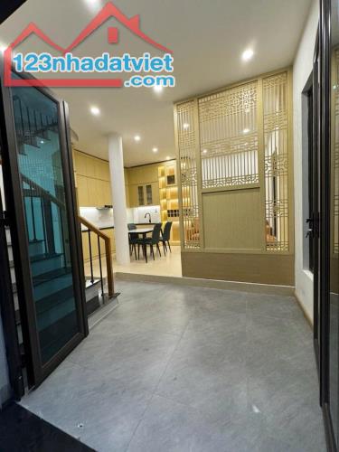 Bán Nhà Đẹp. Phố Minh Khai. Nhà 4 Tầng. DT 31m. MT 5.2m. giá 6.6 tỷ - 5