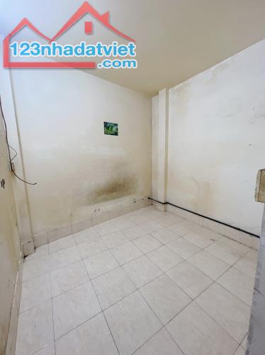 Nhà 2 tầng nở hậu MT đường Dã Tượng P9.Q8. Giá 7,2 tỷ TL - 3