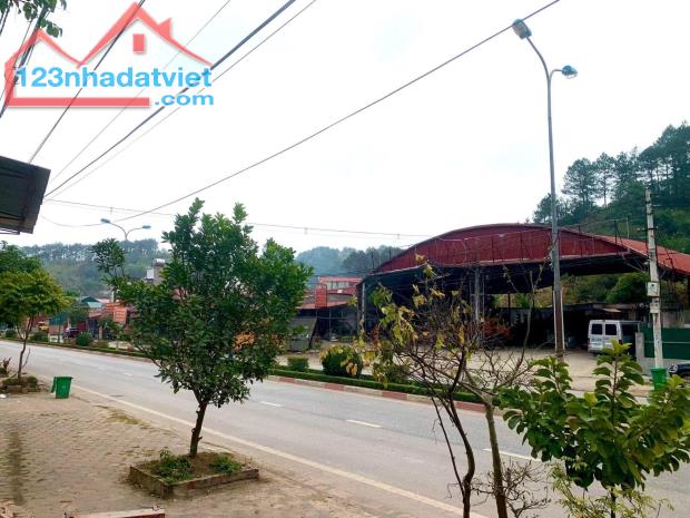 Chính chủ cần bán Căn Nhà 3 tầng Mặt Đường Ngô Quyền - Hợp Thành. - 2