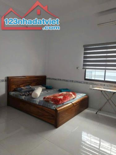 Bán Nhà 3 Tầng MT Hoà Minh 10 Ngay Trường Học. Giá 4Tỷx Tốt