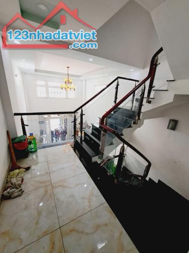 🏡🔥 NHÀ 3 Tầng 1/ đường THẠNH LỘC 16 phường THẠNH LỘC Q12 DT 75m2 ( 4mx18.5m) 💵 5tỷ ✅ Kế - 3