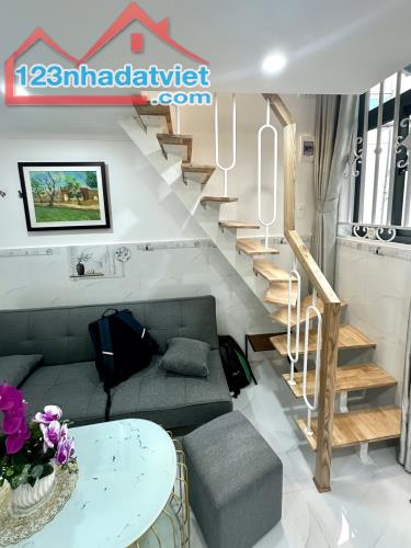🏘️🏘️NHỎ XINH TRUNG TÂM QUẬN 10,ĐƯỜNG CÁCH MẠNG THÁNG 8,14M2 - 3