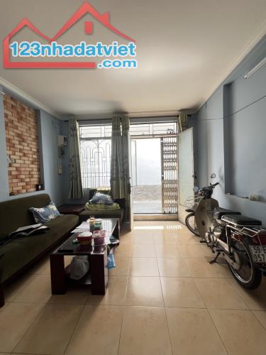 🔥🚀🏘️ HOT.HOT.HOT HẺM ĐƯỜNG CÁCH MẠNG THÁNG 8, 47M2, VỊ TRÍ QUẬN 10 GIÁ TÂN BÌNH