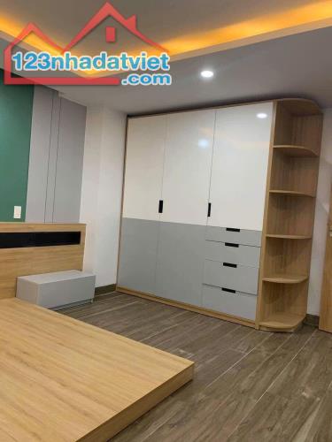 Bán Toà CHDV MT | 4,5 Tầng | 95m2 | 11 phòng | Dòng Tiền 35tr/tháng | Giá 8 tỷ - 3