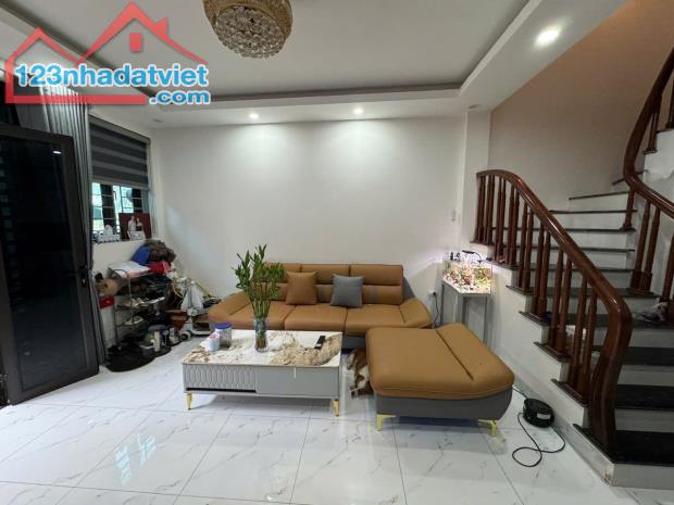 Bán nhà phố Miêu Nha, Nam Từ Liêm, NHÀ ĐẸP Ở NGAY, Dt 35m2, 5 tầng