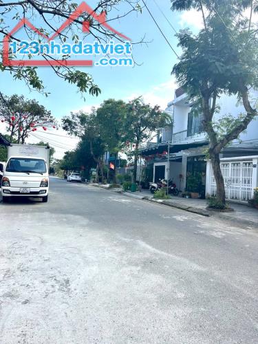 Bán lô đất Mt đường Dương Tử Giang khu Nam Việt Á , DT 90m2 giá 5ty2 LH 0942992361 - 2