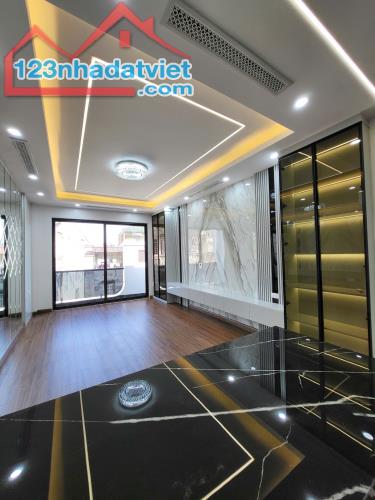 Nhà Đẹp Kinh Doanh, Ô Tô Trong Nhà Tam Trinh, Hoàng Mai 61m, 6 tầng, mt 3.7m, giá 19,5 tỷ. - 2