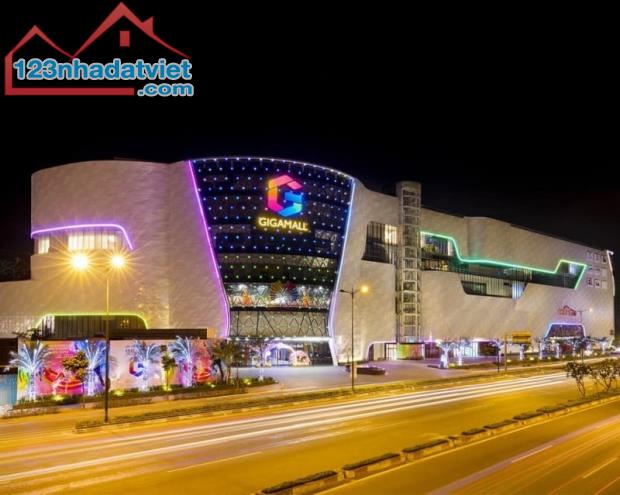 CẦN RA GẤP LÔ ĐẤT VUÔNG VỨC MẶT TIỀN ĐƯỜNG SAU LƯNG GIGAMAL, 7X18 CHỈ 15 TỶ.