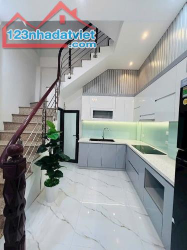 Bán Nhà Tôn Đức Thắng - Đống Đa  DT 28M tiên ích ngập tràn, chỉ nhỉnh 7tỷ - 3