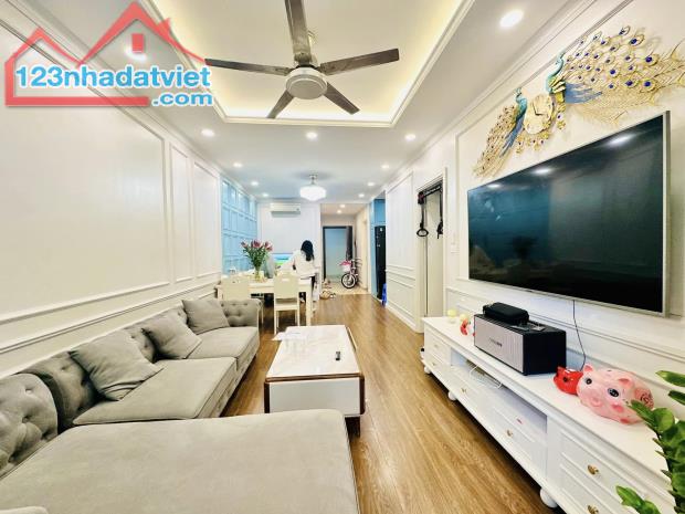 Bán Chung Cư Five Star Garden 2 Kim Giang, 71m², 2 Phòng Ngủ, Giá 5,3 Tỷ