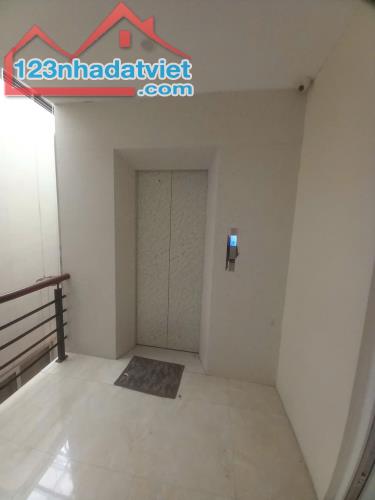 CHO THUÊ Nhà Nguyễn Khánh Toàn, DT 99m, 6 tầng, MT 10,5m, THANG MÁY, KINH DOANH - 1