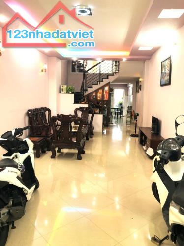 Bán nhà mặt tiền Trịnh Quang Nghị 4x21 chỉ 11 tỷ 4 - 1